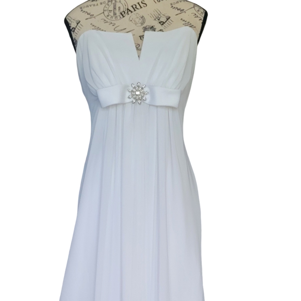 David's Bridal White Strapless Gown - Picture 3 of 17